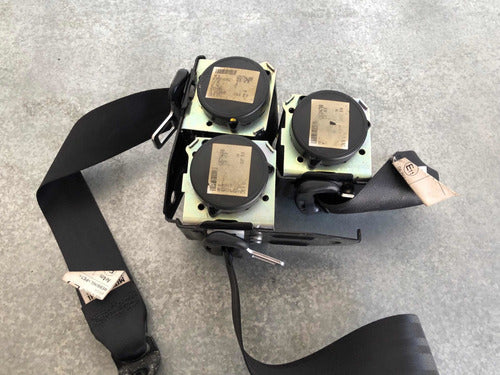 Set Cinturón Seguridad Trasero Dodge Attitude 2015-2019