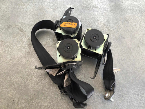 Set Cinturón Seguridad Trasero Dodge Attitude 2015-2019