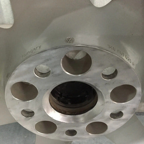 Rin Aluminio Volkswagen Bora Blindado 16 Pulgadas Numero 4 Gris