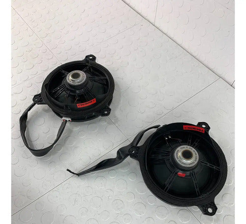 Par Bocinas Puerta Delantera Toyota Yaris Core 2017 Negro