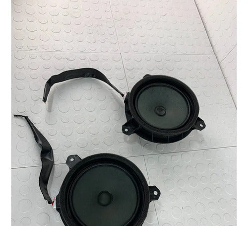 Par Bocinas Puerta Delantera Toyota Yaris Core 2017 Negro