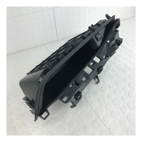 Entrada Usb Aux Con Moldura Toyota Prius C 2018-2021