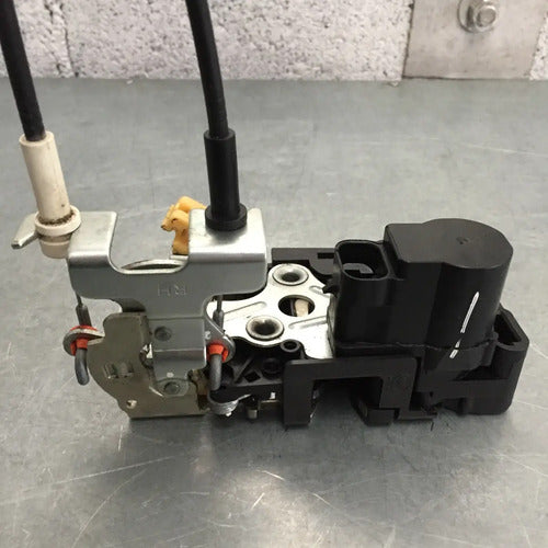 Chapa Cerradura Puerta Delantera Derecha Baic D20 2017-2020
