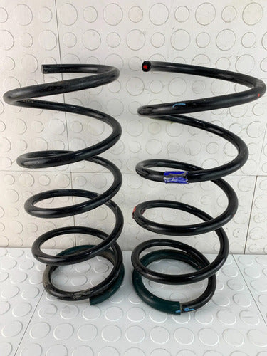Par De Resortes Delanteros Nissan Tiida 2007-2017