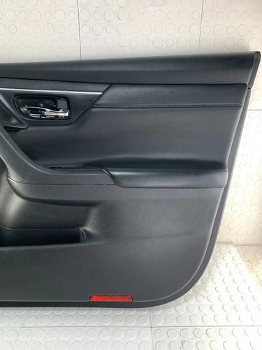Panel Puerta Delantera Derecha Nissan Altima 2013-2018 Negro