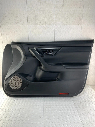 Panel Puerta Delantera Derecha Nissan Altima 2013-2018 Negro