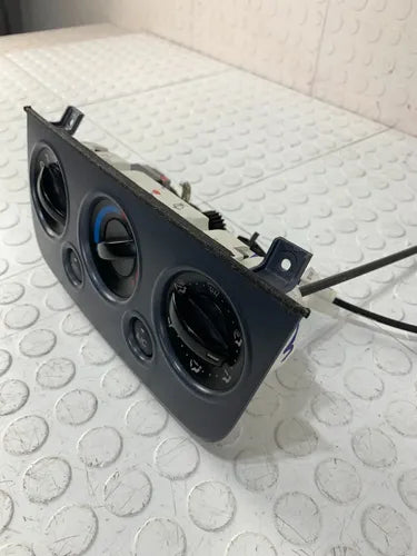 Controles De Clima A/c Ford Ikon Hb 2012-2015