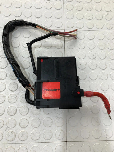 Fusible Bateria Terminal Ford Ikon Hb 2012-2015 Derecho