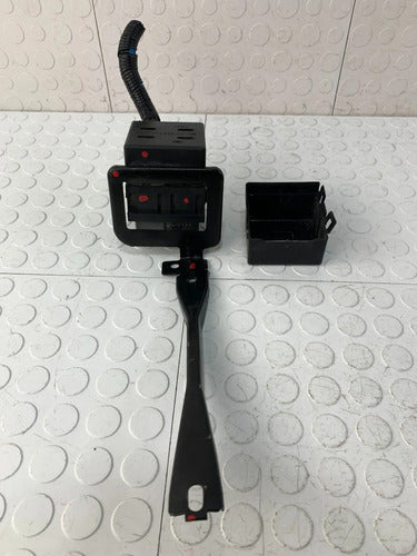Caja Relevadores Motor Ford Ikon Hb 2012-2015