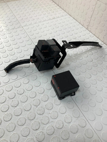 Caja Relevadores Motor Ford Ikon Hb 2012-2015