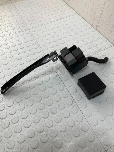 Caja Relevadores Motor Ford Ikon Hb 2012-2015