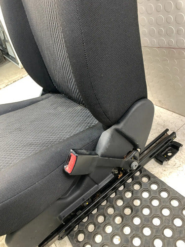 Asiento Delantero Derecho Ford Ikon Hb 2012-2015 Negro