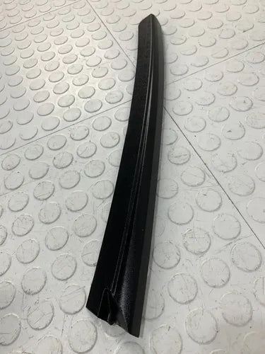 Moldura De Aleta Izquierda Ford Ikon Hb 2012-2015 Negro