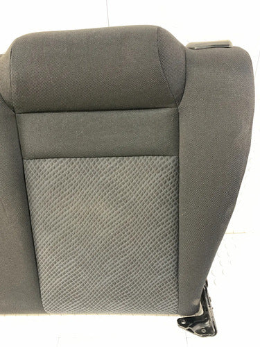Cubre Asiento Trasero Respaldo Ford Ikon Hb 2012-2015 Negro