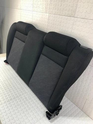 Cubre Asiento Trasero Respaldo Ford Ikon Hb 2012-2015 Negro