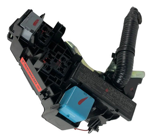 Caja Porta Fusibles Interior Toyota Hilux Sr 2021 2.7 Std