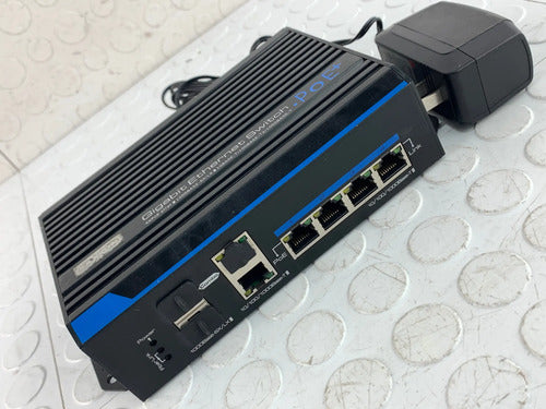 Switch Gigabit Poe 4 Puertos Utepo Utp7204ge-hpoe