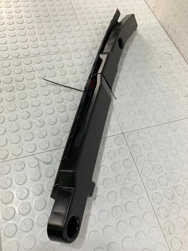 Guias De Facia Trasera Ford Ikon Hb 2012-2015