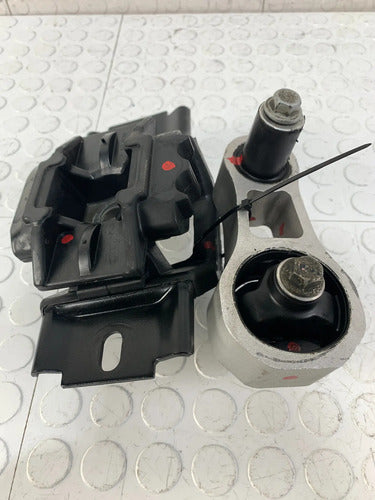 Soportes De Motor Ford Ikon Hb 2012-2015