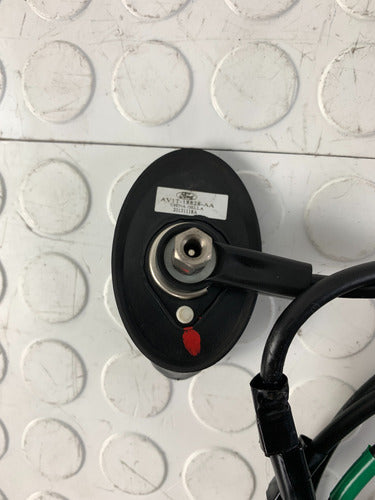 Base De Antena Con Cable Ford Ikon Hb 2012-2015 Negro