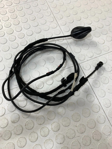 Base De Antena Con Cable Ford Ikon Hb 2012-2015 Negro