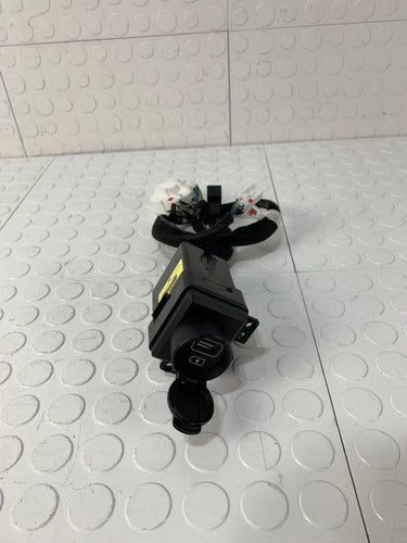 Entrada Encendedor Usb Kia Sorento 2016-2020 Negro