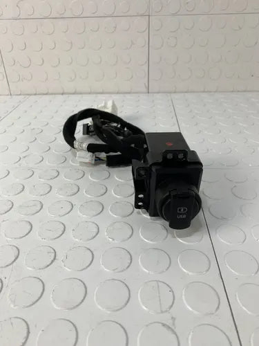 Entrada Encendedor Usb Kia Sorento 2016-2020 Negro