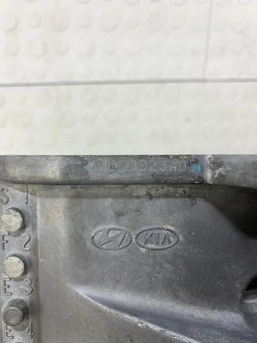 Tapa De Distribución G4na Para Kia Sportage Sl 2014-2016 Negro