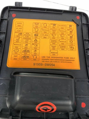 Tapa Caja Fusible Interior Para Kia Sportage Sl 2014-2016