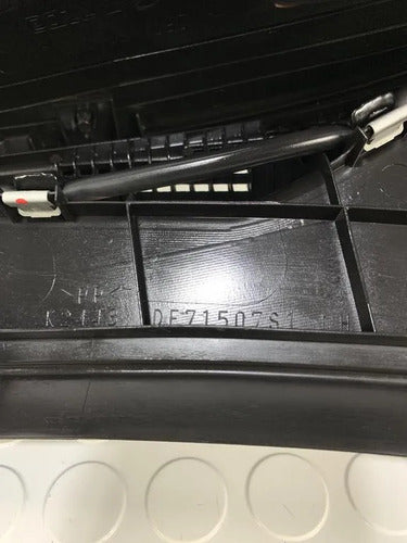 Moldura Rejilla Limpiabrisas Izquierda Para Mazda 2 2012-201 Negro