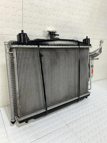 Radiador Y Condensador Para Mazda 2 2012-2014