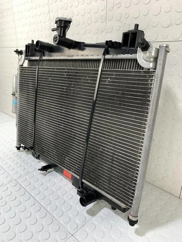 Radiador Y Condensador Para Mazda 2 2012-2014