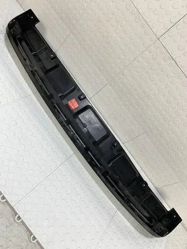 Moldura Facia Trasera Fiat Mobi 2017-2024 Negro