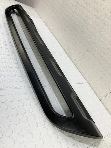 Moldura Facia Trasera Fiat Mobi 2017-2024 Negro