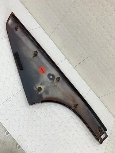 Moldura Poste Trasero Izquierdo Ford Mustang Gt 1999-2004 Rojo
