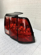 Calavera Derecha Ford Mustang Gt 1999-2004