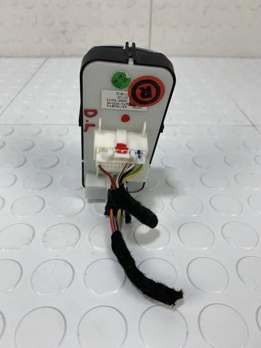 Boton Elevador Delantero Izquierdo Jmc Vigus 2020-2024 1.8