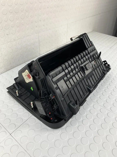 Guantera Kia Forte 2017-2018 2.0