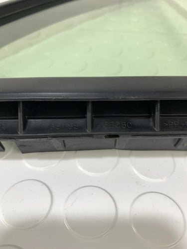 Cristal Aleta Trasero Derecho Toyota Yaris Sedan 2007-2016