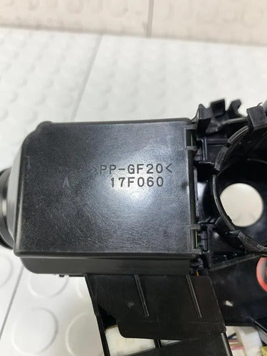 Palanca Luces Y Limpiabrisas Toyota Yaris Sedan 2007-2016