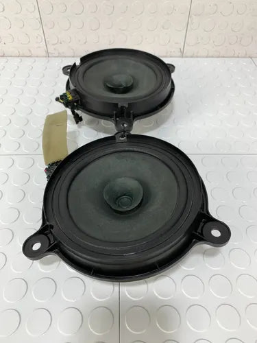 Bocinas Puertas Par Toyota Yaris-r 2016-2020 Negro