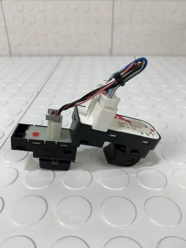 Boton Elevador Delantero Derecho Toyota Yaris-r 2016-2020