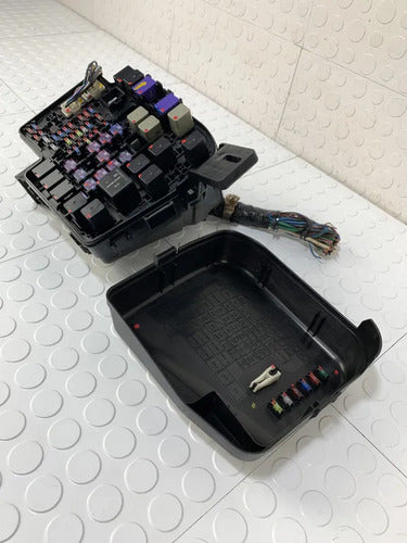 Caja De Fusibles Motor Toyota Yaris-r 2016-2020