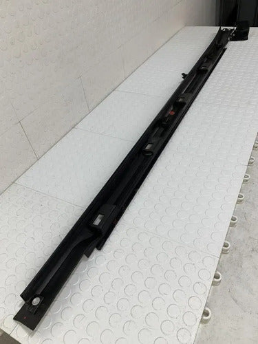 Moldura Estribo Derecha Subaru Forester 2014-2018 2.5 Negro