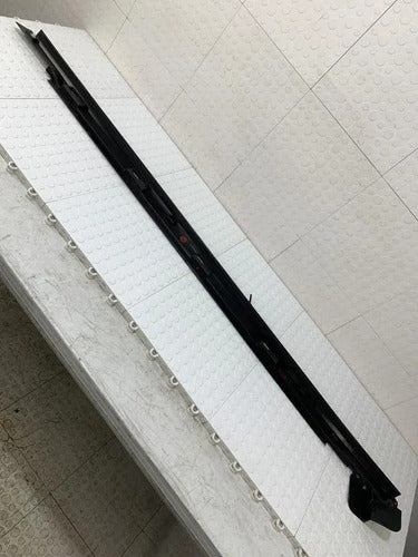 Moldura Estribo Derecha Subaru Forester 2014-2018 2.5 Negro