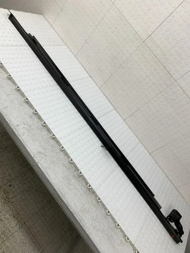 Moldura Estribo Derecha Subaru Forester 2014-2018 2.5 Negro