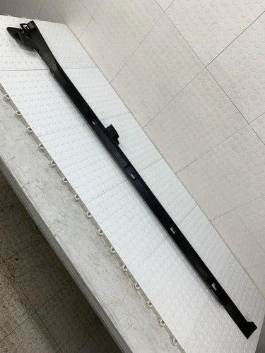 Moldura Estribo Derecha Subaru Forester 2014-2018 2.5 Negro