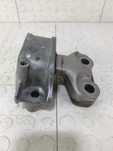 Soporte Motor Izquierdo Ram 700 2021-2025 2p