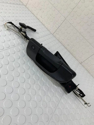 Manija Tapa Batea Con Cámara Ram 700 2021-2025 2p