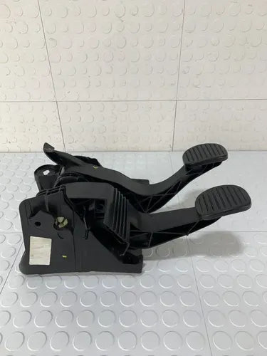 Pedales Clutch Freno Ram 700 2021-2025 2p
